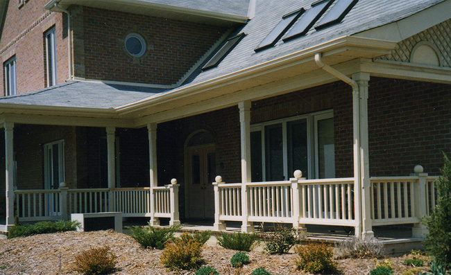 50-porch_with_railings